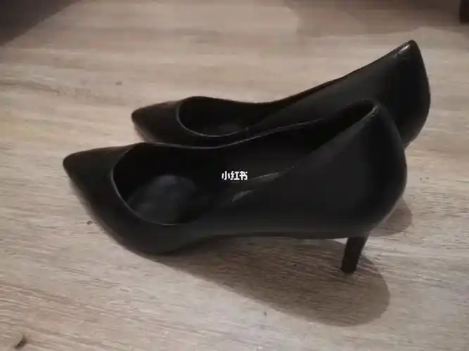 巴黎闲置全新小ck高跟鞋