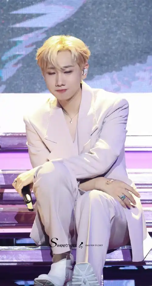 16 世纪派对上海站从头到脚都散发着帅气因子#汪苏泷2023世纪派对巡回