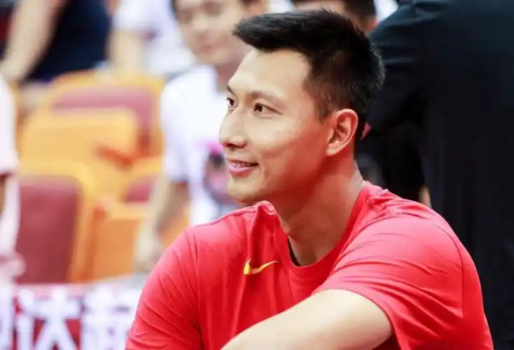 两人发挥给力,周鹏娇妻和儿子现身,谁注意阿联的表情|沈梓捷|王哲林