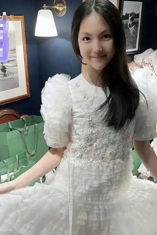 作为火遍大江南北的星二代,在父母细心呵护下长大的女孩,王诗龄一直在