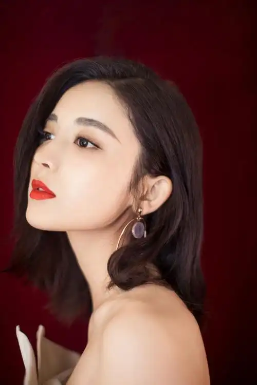 古力娜扎白裙优雅写真图片78