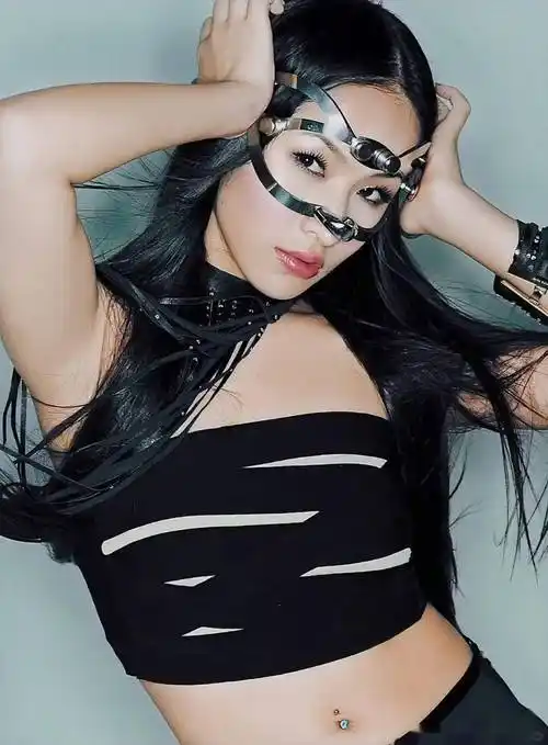 萧亚轩的迷人写真,展示她的绝代风华和无法抗拒的魅力!这谁顶得