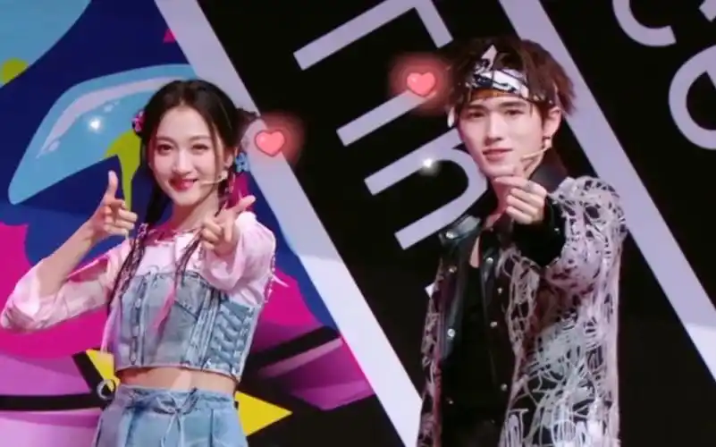 关晓彤x宋亚轩|"你点亮我的爱"