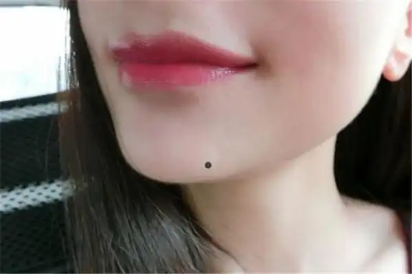 女人有一痣必嫁豪门据说能嫁豪门者都是有一痣