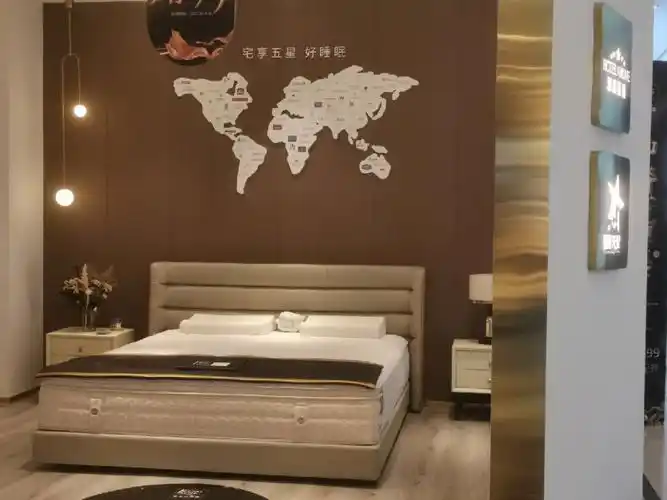 天气那么热快来金可儿床垫门店降降温#金可儿床垫  #舒适床垫怎么选