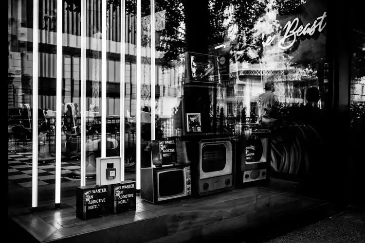 黑白镜头下的复古伦敦800x600分辨率查看