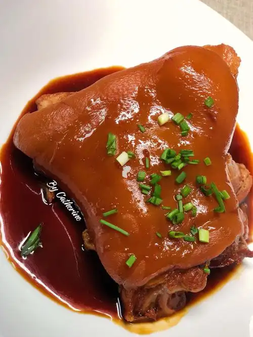 家常菜入口即化的红烧肘子