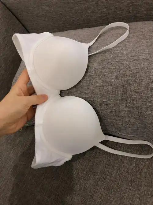 干干净净的奶白色05内衣谁不爱啊73