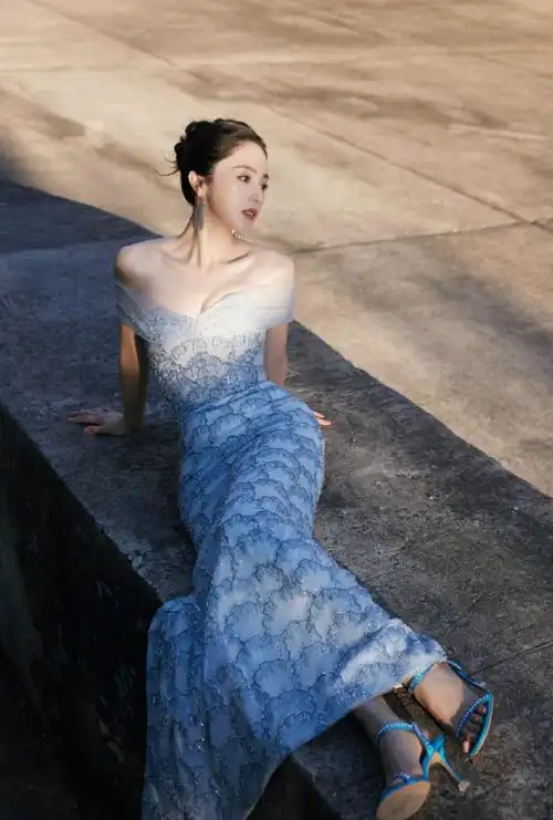 43岁董璇,离婚4年,追求者众多女神魅力仍在,感情却依然空白!