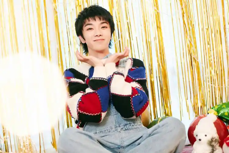 实力歌手华晨宇私下超可爱又是被歌王华晨宇萌出血的一天