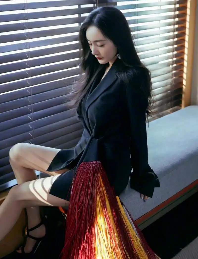 杨幂的大长腿太性感迷人了!#养眼美女