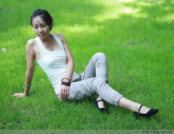 朴素优雅的一带式布鞋(美女行专辑)(116p)-m15668974203_1的喜欢