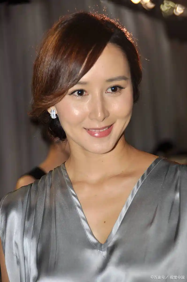 胡静谈嫁入豪门生活分享富人的追求