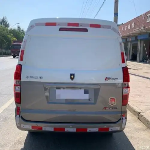 生意扩张第二台金杯新海狮提车了