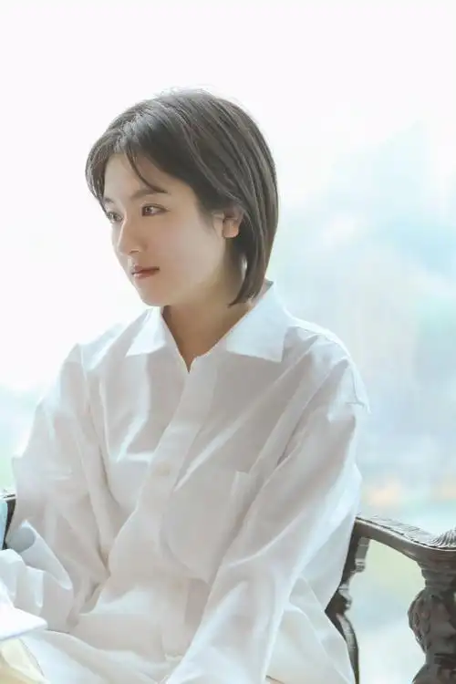 李兰迪李慕嘉白衬衫剧照##李兰迪一路朝阳白衬衫剧照