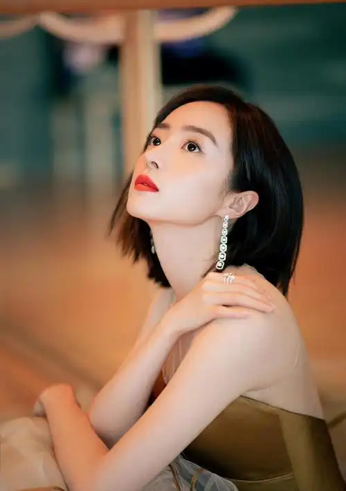 胡冰卿:娱乐界女神,美丽与才华并存!