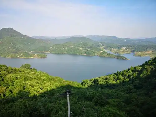 其它 汤泉池带来的喜悦汤泉池风景区位于河南省商城县西南 20公里处的