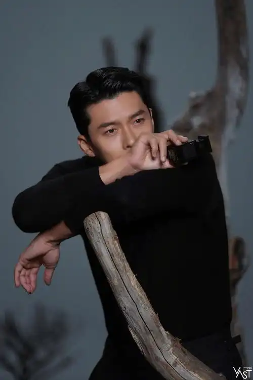 39岁玄彬近况曝光!现身拍摄杂志,状态堪称行走的荷尔蒙??_孙艺珍_姜素