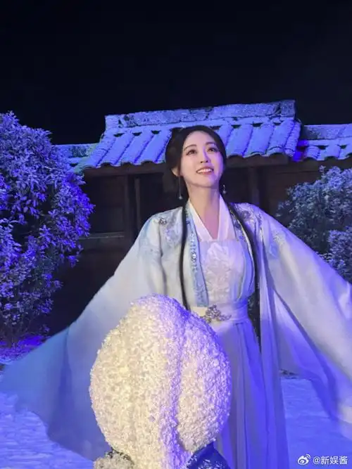 祝绪丹 闫妮赛道嫡长女