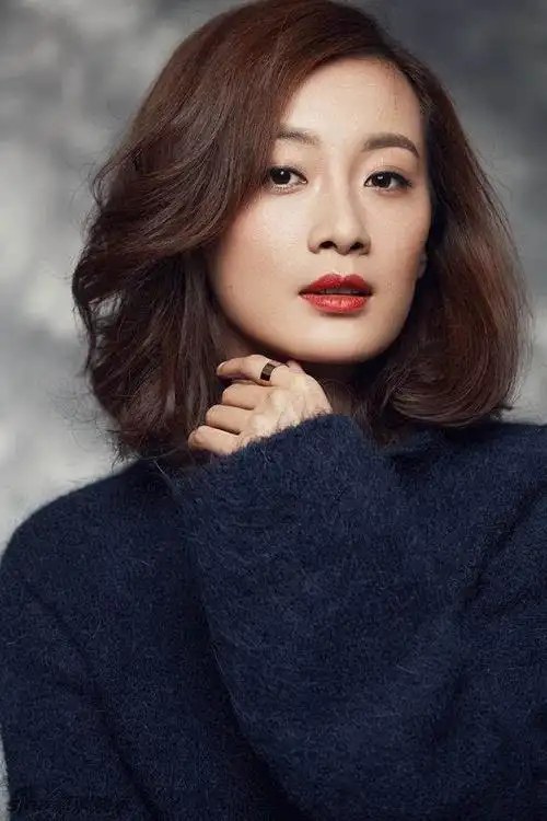 徐翠翠,《平凡岁月》中美丽又温柔放的张朵朵,十分耐看!