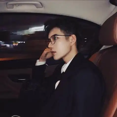 帅哥头像真人照片把记忆都抛在脑后男人