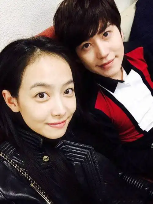 曺圭贤和宋茜牵手照 曺圭贤和宋茜关系揭秘