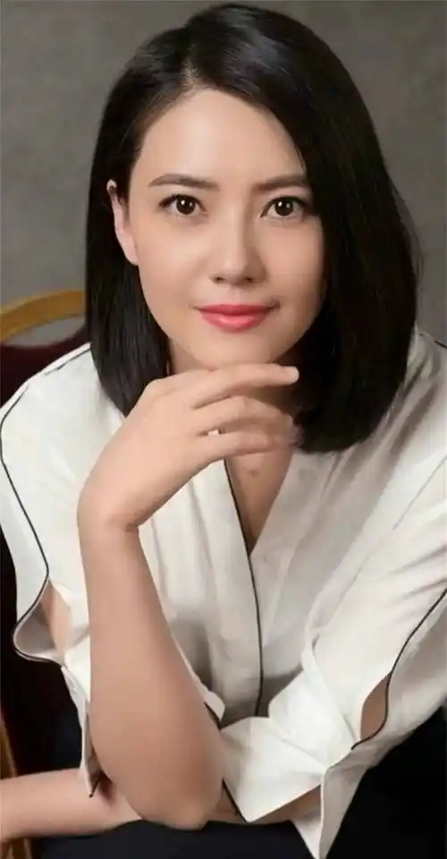 2023版高圆圆写真美照(9)_网络_侵权_参考