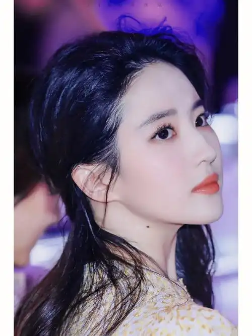 刘亦菲732017cosmo时尚美丽盛典