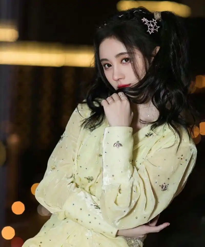 高甜双马尾,仙气在萌动哦! #鞠婧祎