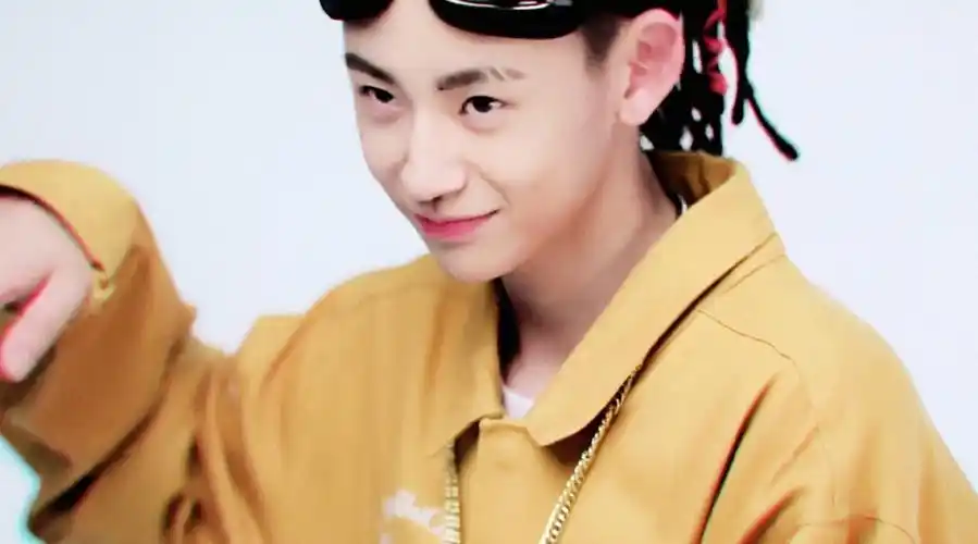 小鬼王琳凯[超话]# [给你小心心] #小鬼王琳凯unicorn# "鲜嫩的 小