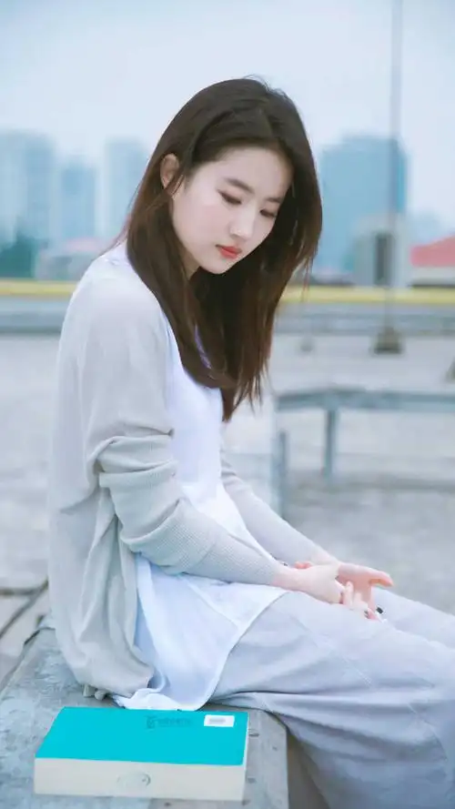 刘亦菲有哪些惊艳到你的图片?