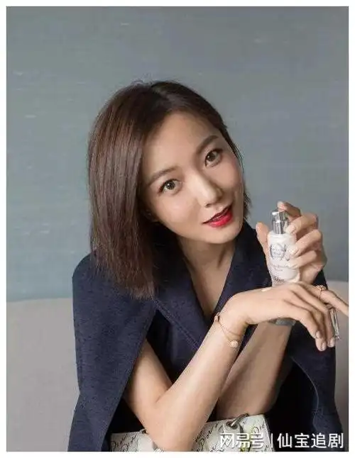 你敢娶40岁的王珞丹吗她的姥爷95岁了还在等着吃她的喜糖