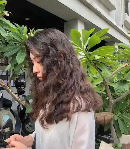 2021年绝美中长发烫全头