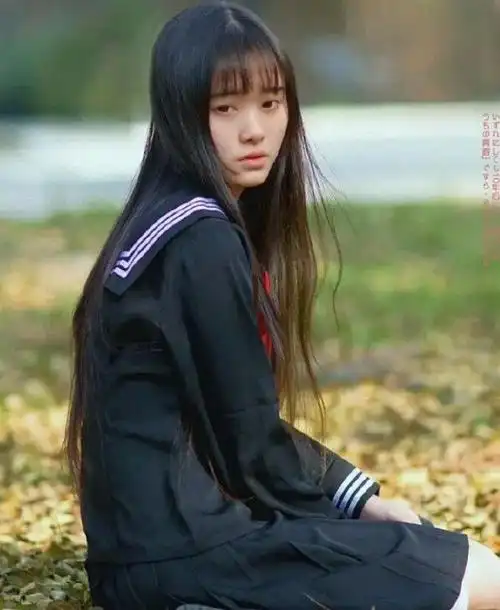 鞠婧祎旧照意外流出看清她素颜模样后终于信了直男的审美