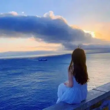 高级感背影头像女