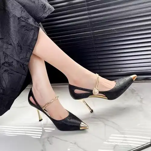 2024春夏季新款韩版时尚高跟鞋尖头细跟浅口一字扣带高跟单鞋女