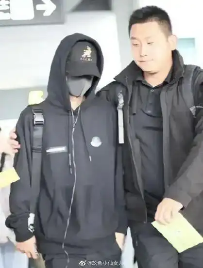 王一博和保镖乐乐之间的暗号乐妈可不是说说而已的