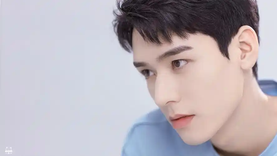 有没有龚俊的很绝很绝的图片? - 知乎