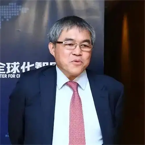 霍启刚三叔霍震宇亮相深圳南山看豪宅满头白发却雄心勃勃想投资