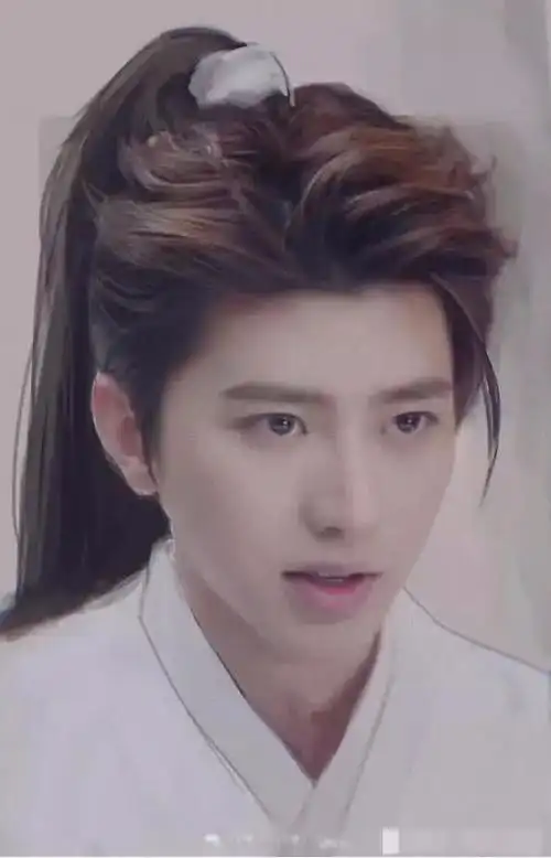 蔡徐坤挑战"死亡寸头",帅哥的死亡地带,对五官终极自信!