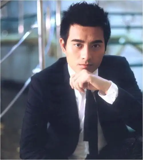 揭秘小宋佳背后的男人情史潇洒引关注3个男人究竟有何魅力