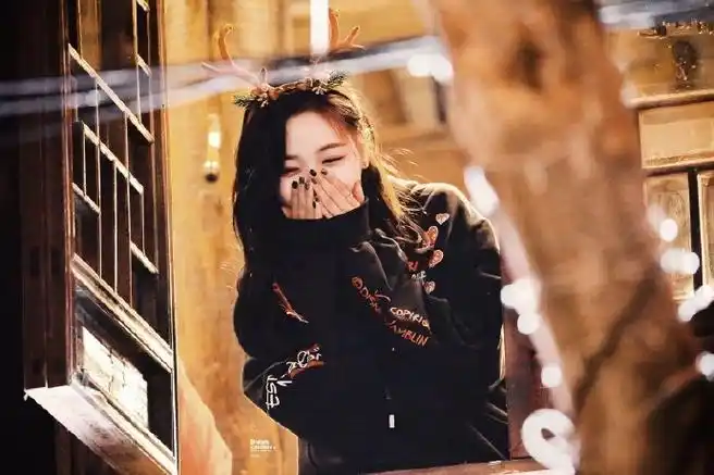 女生遮脸自拍照大赛