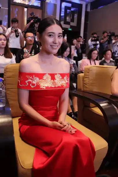 非常近距离与众不同真女神宁丹琳