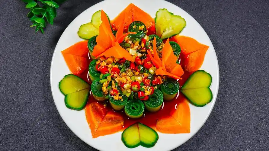 年夜饭凉菜:浇汁黄瓜,简单美味颜值高,快收藏年夜饭露一手吧