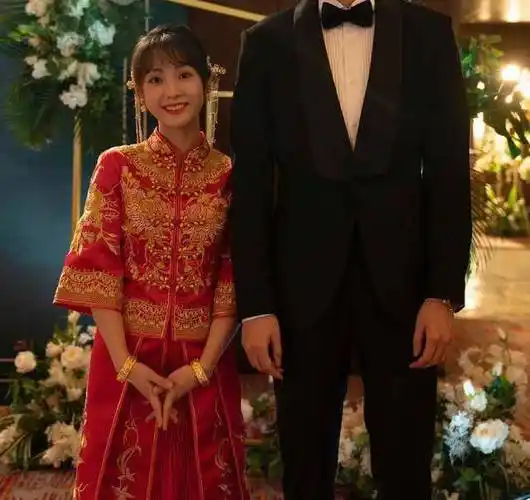 原创27岁的邢菲现实中长相如何?