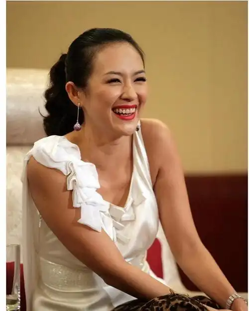 汪峰章子怡承认离婚!八年感情终究走到了尽头,未来共同抚养孩子