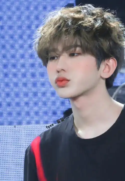 来一口软萌可爱qq弹弹的糯米团子#蔡徐坤#|#蔡徐坤元宵节海报