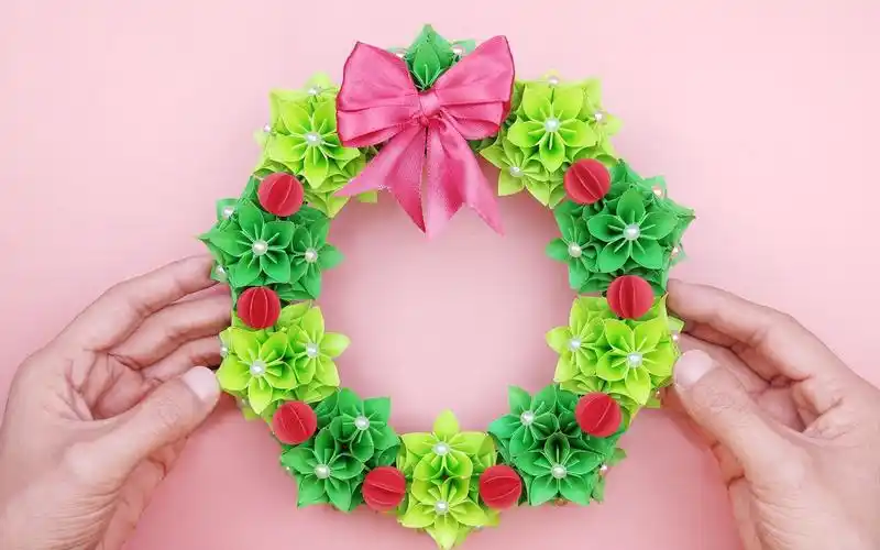 教你折漂亮的圣诞节花环用来装饰太美了手工折纸diy教程