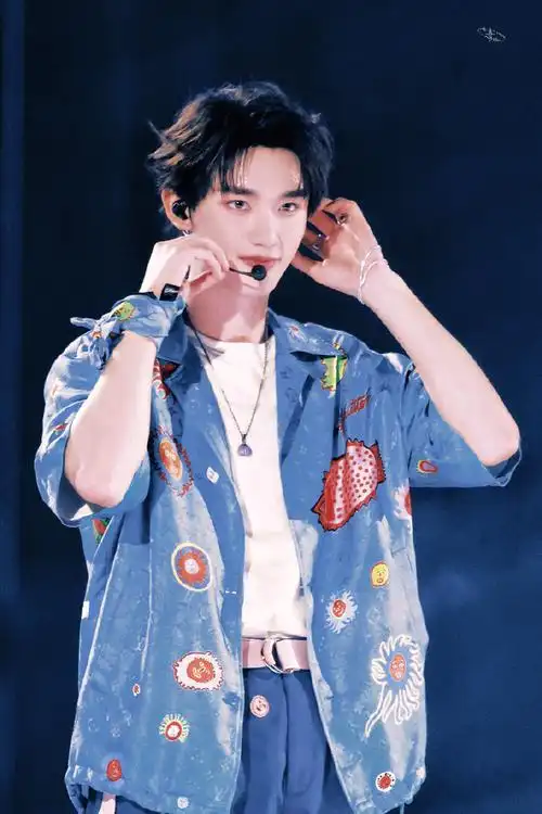 丁程鑫理想之途演唱会##丁程鑫演唱会舞台饭拍