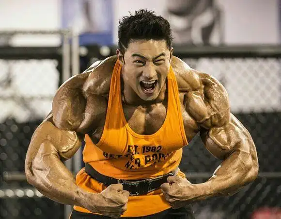 如何锻炼手臂肌肉让你的女人更有安全感